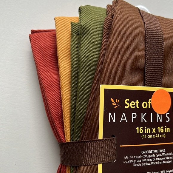 Set of 4 Napkins, dining decor, Thanksgiving, 16”x16” - Picture 1 of 6